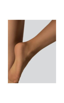 Mona socks to the knees