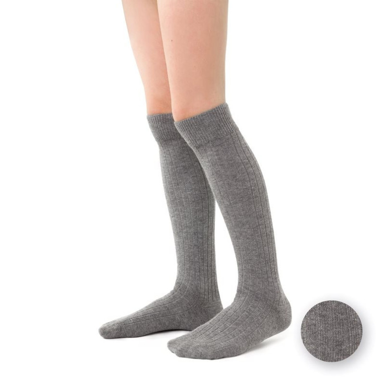 Steven socks to the knees