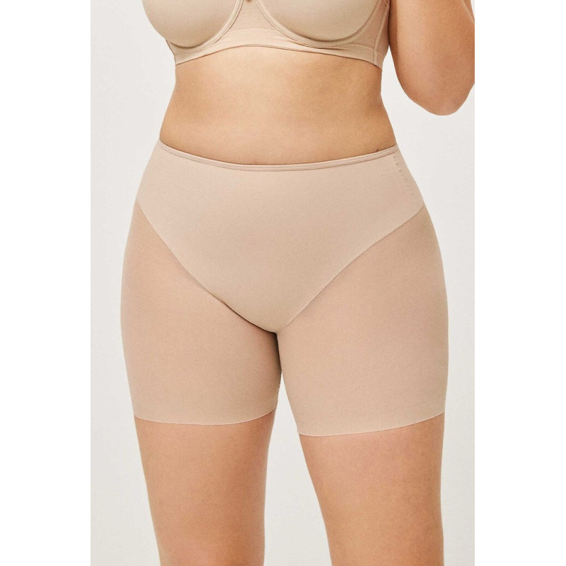 Ysabel Mora slimming panties
