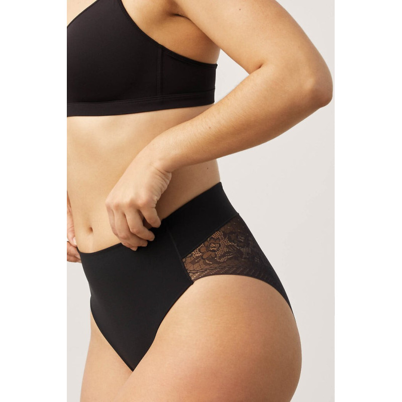 Ysabel Mora slimming panties