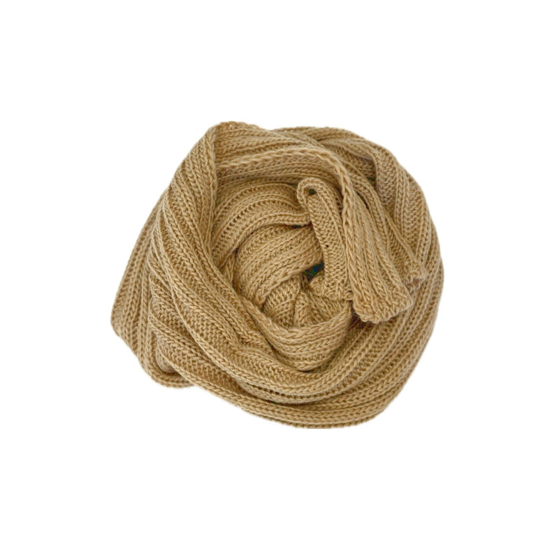 P&M Clothing a scarf