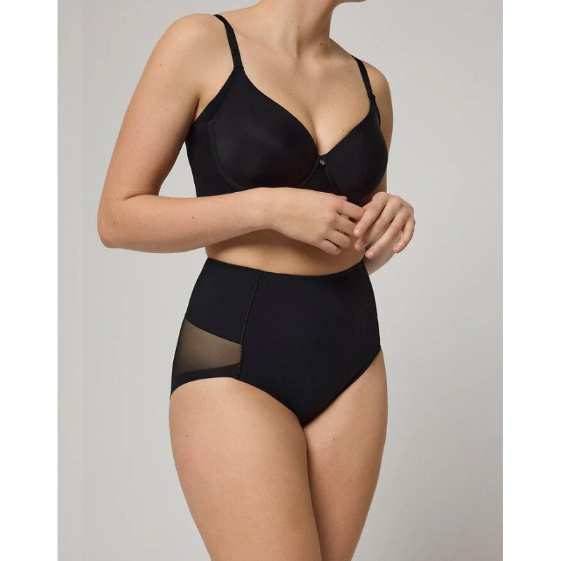 Ysabel Mora slimming panties